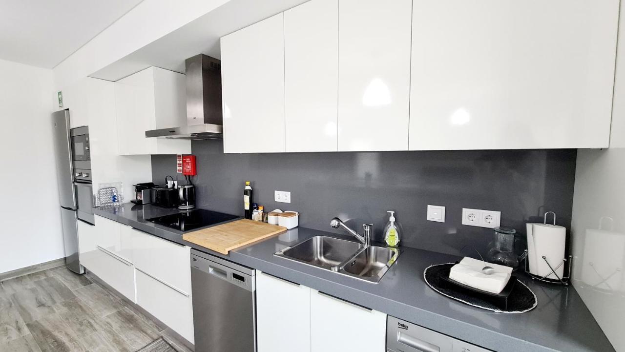 Consolacao Beach Apartment Peniche Bagian luar foto