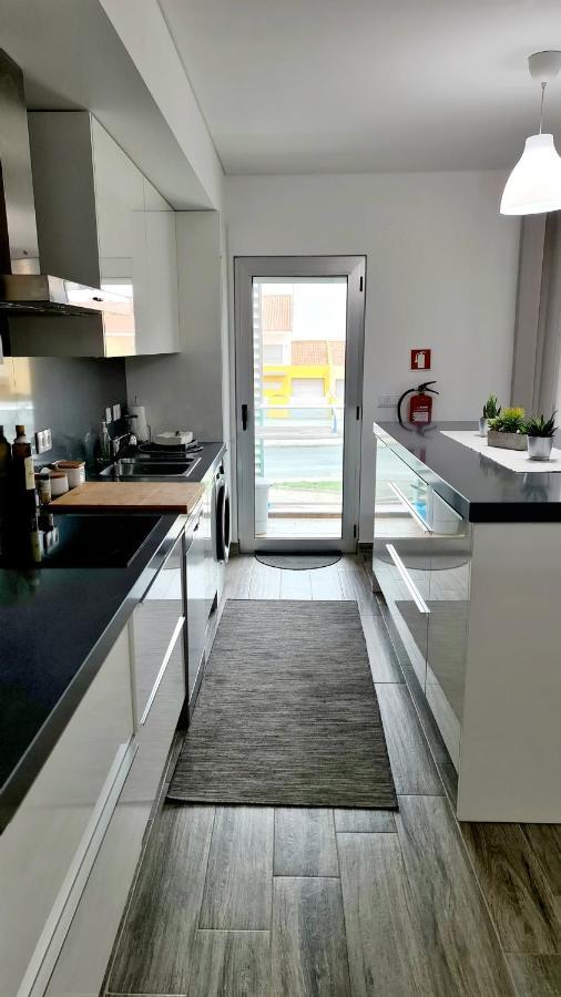 Consolacao Beach Apartment Peniche Bagian luar foto