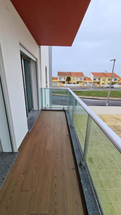 Consolacao Beach Apartment Peniche Bagian luar foto